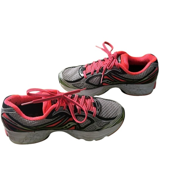 Saucony Women’s Size 7.5 Guide Running Shoes – Gray/Pink/black – Great Condition - Picture 3 of 11
